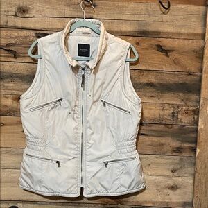 Weekend Max Mara Light Cream Quilted Vest